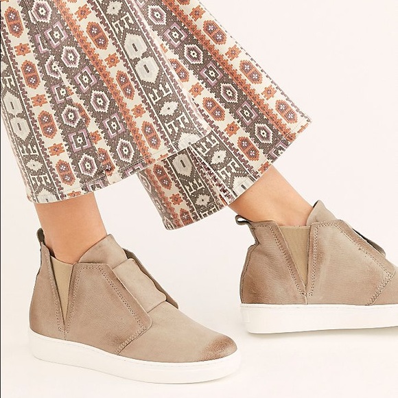 Free People Shoes - SOLD‼️ Free People Master Hi Top Sneaker